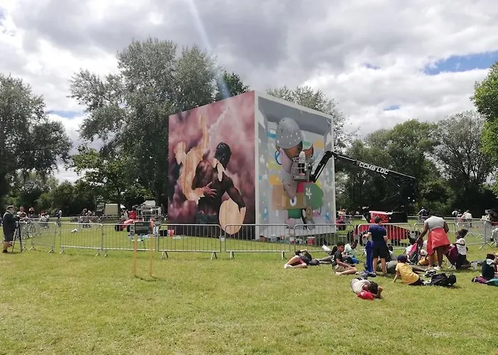 Maison, Cite Plantagenet, 20 M De La Parade Des Pilotes 24 H, 20 Mn En Tram Du Circuit Ferienhaus *